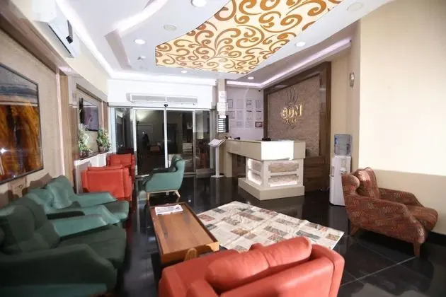 Gun Otel - Lobi