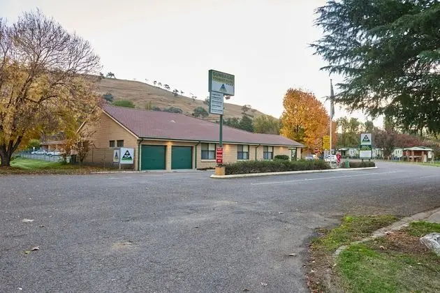 Gundagai Cabins & Tourist Park - Lobi