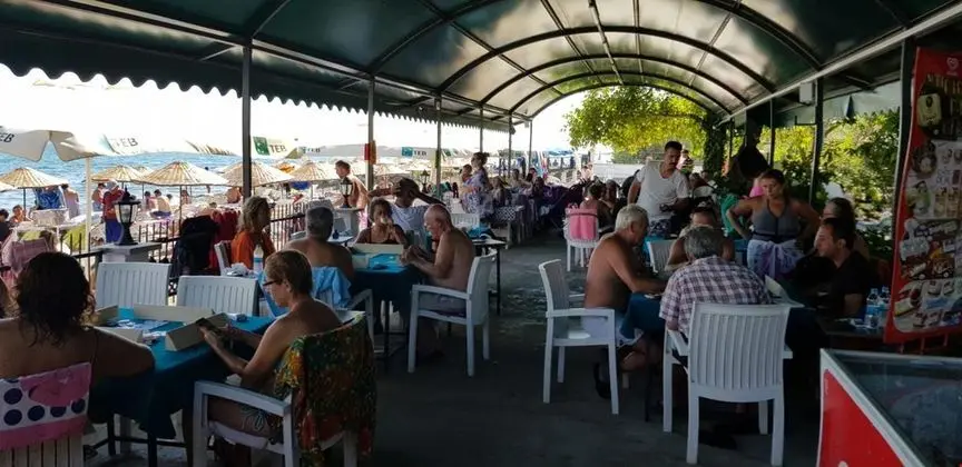 Gunes Motel Beach