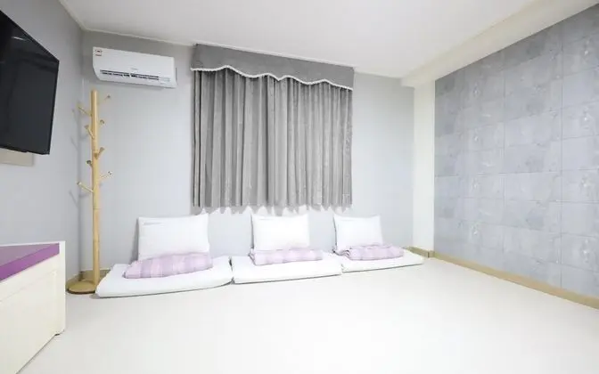 Gunsan Lavichi Hotel