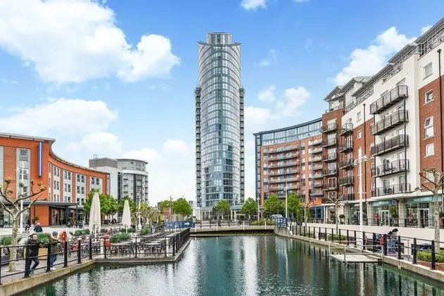 Gunwharf Quays Waterfront - Öne Çıkan Resim