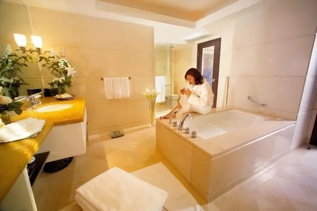 Guo Ji Yi Yuan Hotel - Oda