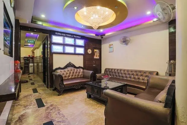 Hotel Guruvas Inn - Lobi