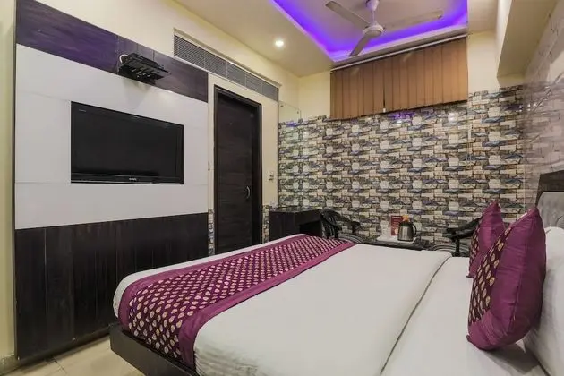 Hotel Guruvas Inn - Oda