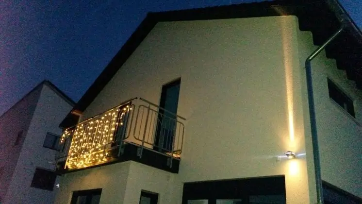 Gutunterdachgebracht - Dış Mekan
