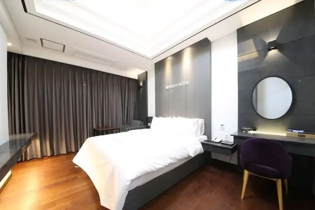 Gwangju Hotel Bentley Tourist Hotel Chungjang - Oda