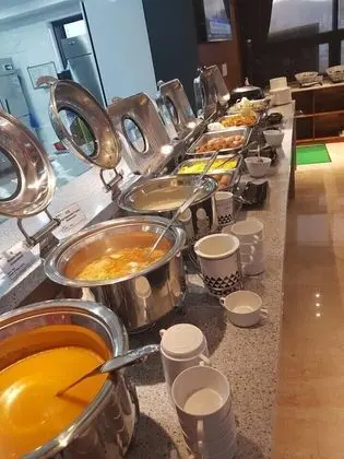 Gwangju Hotel Bentley Tourist Hotel Chungjang - Yerinde Yemek
