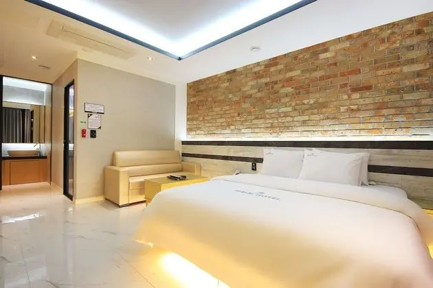 Gwangju Cheomdan Ferrari Hotel