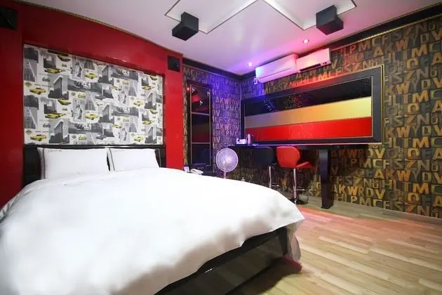 Gwangju Chungjang-ro J Untel