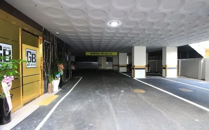 Gwangju Chungjangro Gold Brown Hotel - Misafir Tesisleri ve Hizmetleri