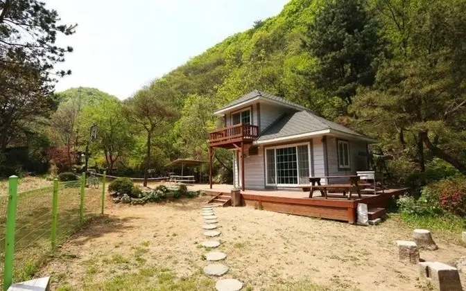 Gwangju Jongyeoul Pension