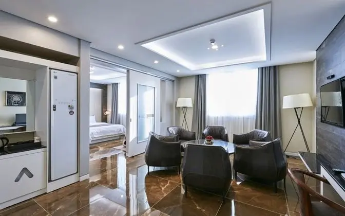 Gwangju Songjeongdong Aura Hotel - Oda