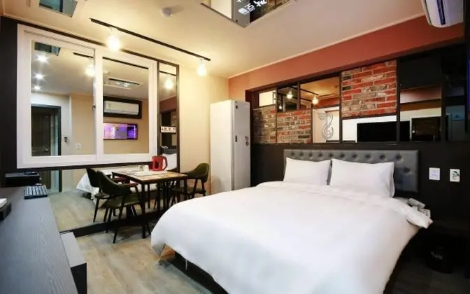 Gwangju Yangdong Jjak