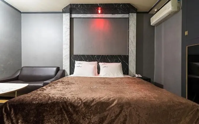 Gwangmyeong Valt Hotel