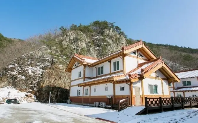 Gyeongju Hanok Kkotjam Pension