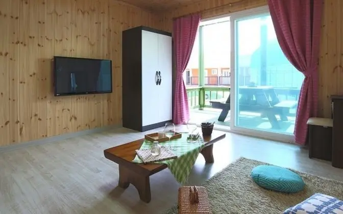 Gyeongju Paradise Bed and Breakfast - Oda