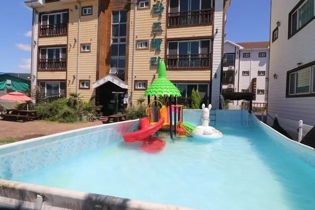 Gyeongju Raspberry Pension