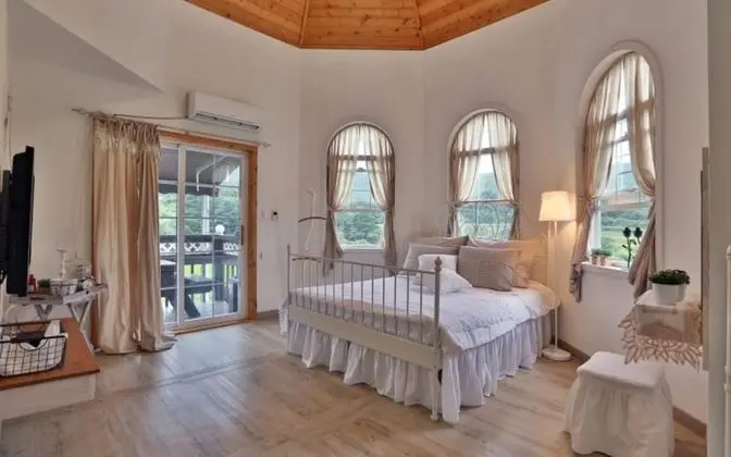 Gyeongju Tenderness Pension