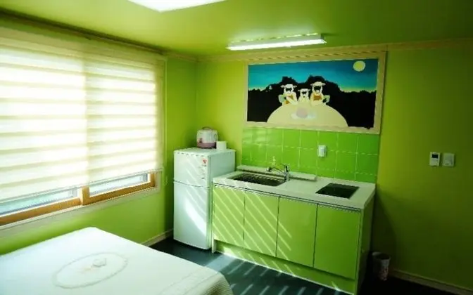 Gyeongju Twin Village Bed and Breakfast - Oda