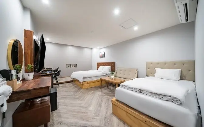 Gyeongsan Evian Hotel