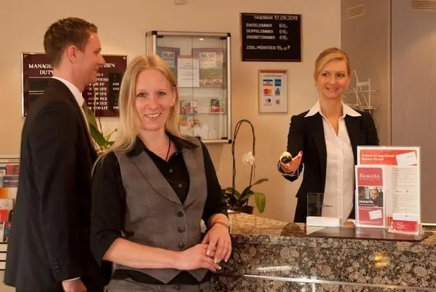 H+ Frankfurt Airport West