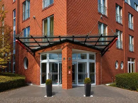 H+ Hotel Koeln Huerth - Dış Mekan