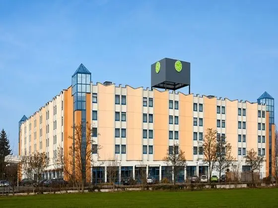 H+ Hotel Leipzig - Halle - Dış Mekan
