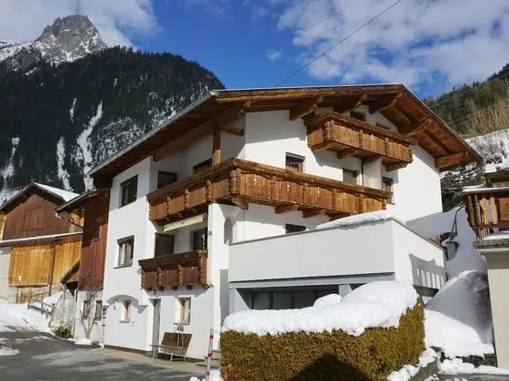 H lzl Flirsch in Flirsch