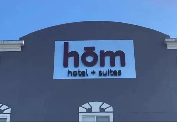h?m hotel + suites, Trademark Collection by Wyndha
