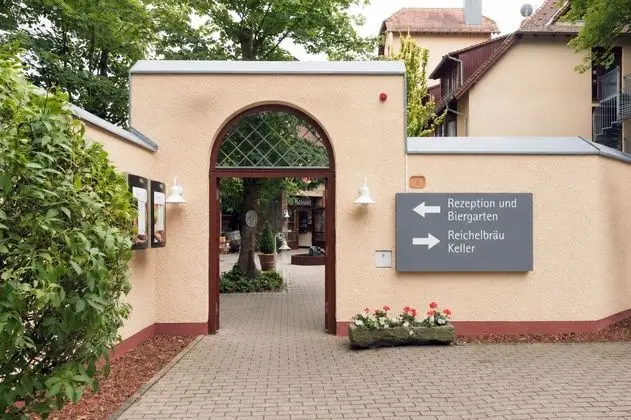 H+ Hotel Nürnberg - Dış Mekan