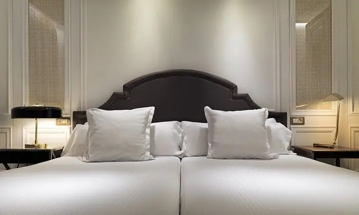 H10 Villa de la Reina