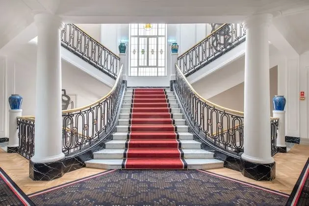 H15 Francuski Hotel - Lobi