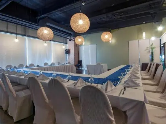 Hotel H2O - İş / Konferans