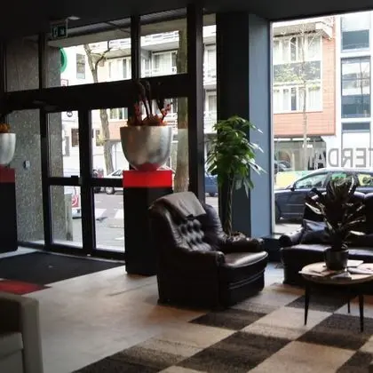 H3 Hotel Rotterdam City Center - Lobi