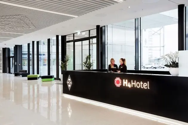 H4 Hotel Monchengladbach - Lobi