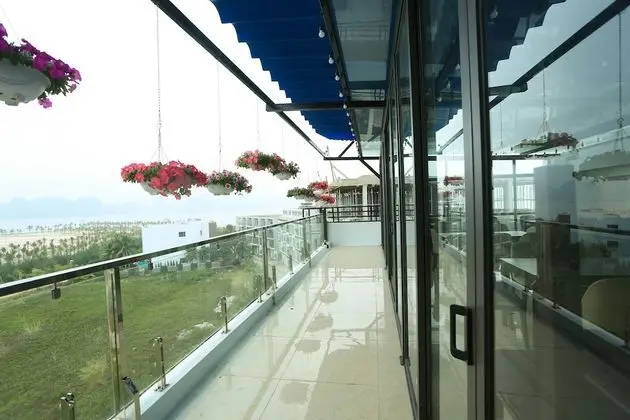 Ha Long Land Hotel - Oda Manzaraları
