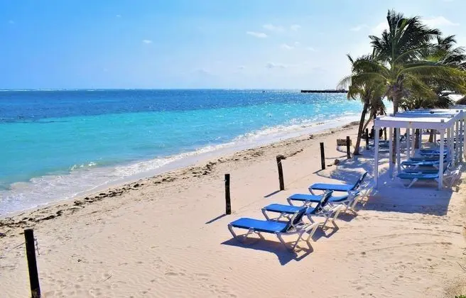 Hacienda Morelos Beach Front Hotel - Plaj