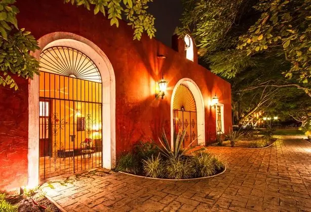 Hacienda Santa Cruz