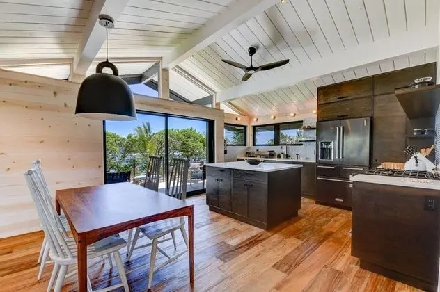 Haena Beach House 2 Bedroom Home by Redawning - Mutfak