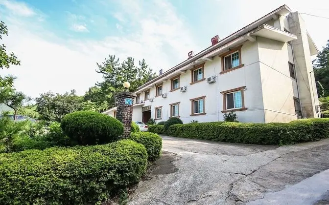 Haenam Dongil Pension and Motel