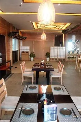 Hai Phong Tower - Yerinde Yemek