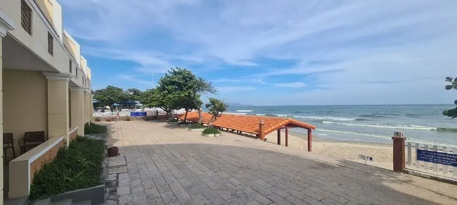 HaiDuong Intourco Resort - Plaj