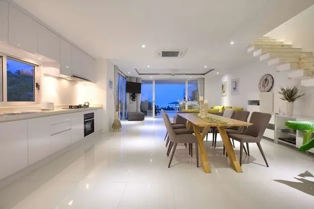 Villa Haiyi 3 Bedroom with Infinity Pool - Oda Düzeni