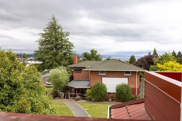 Haka Lodge Taupo - Hostel - Dış Mekan