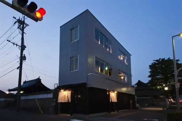 Hakata Gofukumachi Hostel Takataniya