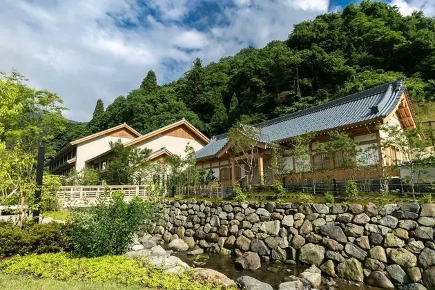 Hakujyukan - 1