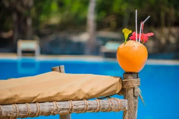 Hakuna Majiwe Beach Lodge - Havuz