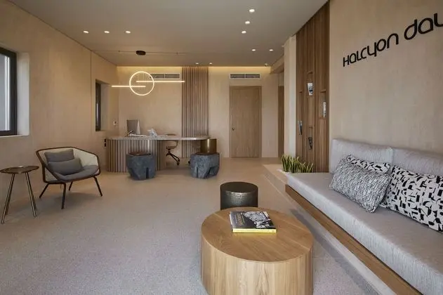 Halcyon Days Suites - Lobi