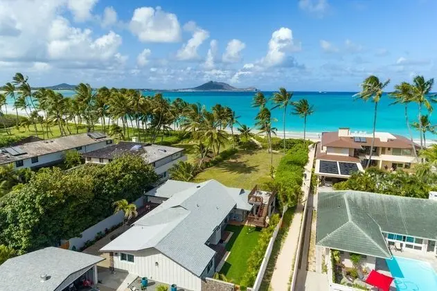 Hale Oahu Estate by Avantstay Kailua Beachfront Estate w/ Guest House