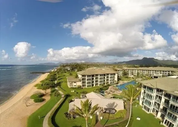 Hale Tiare 2 Bedroom Condo by Redawning - Plaj